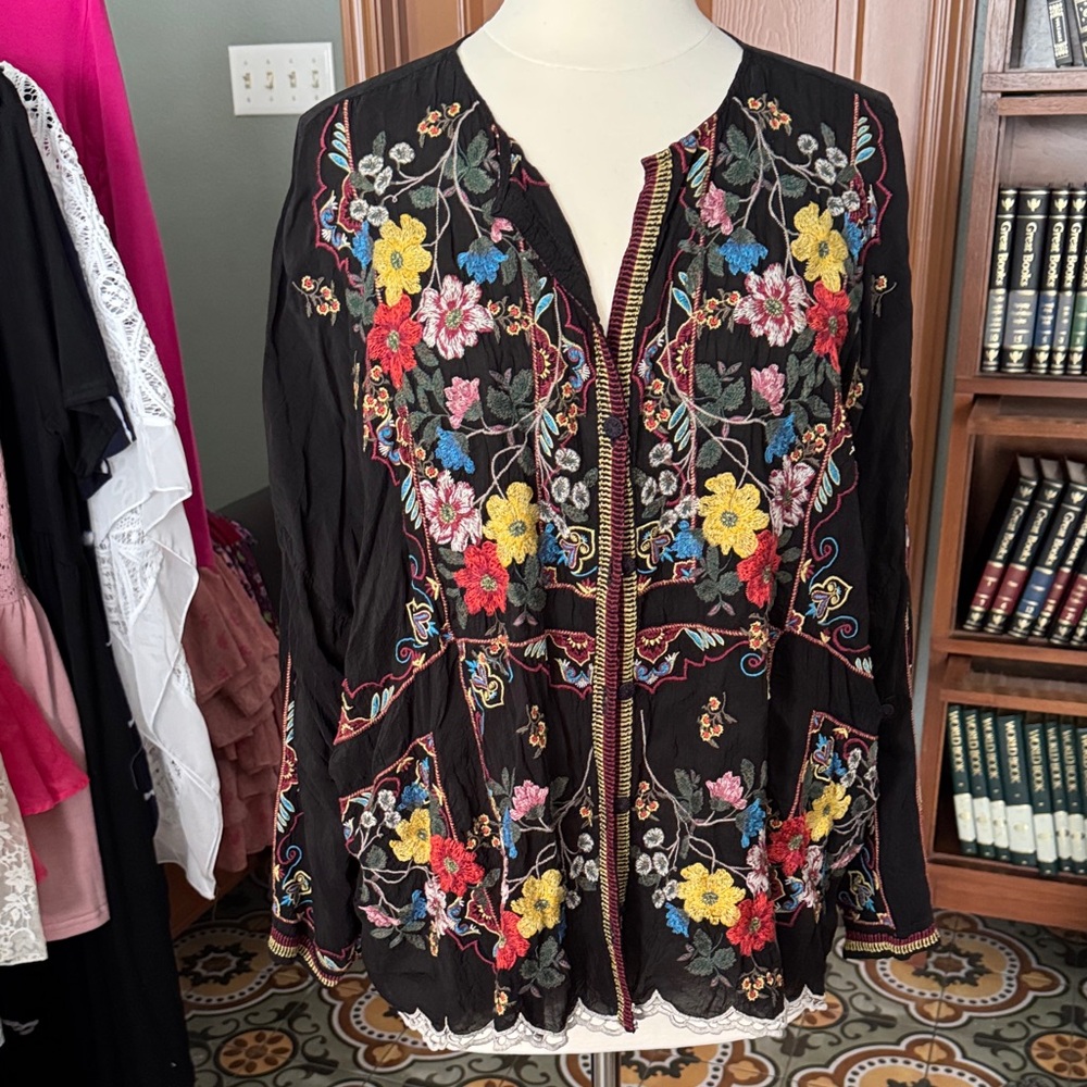 Johnny Was Black Floral Embroidered Boho Blouse